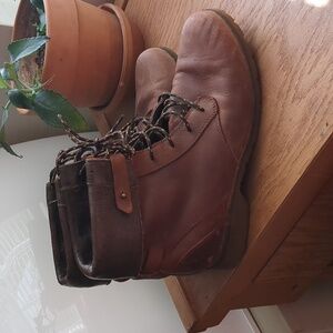 Teva Waterproof Leather Boots
